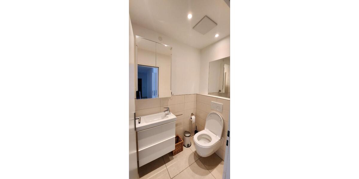 Erdgeschoßwohnung Köln Mülheim - 4 Zimmer, 130 m&sup2;, 2.000&euro; | Angebot:25887308