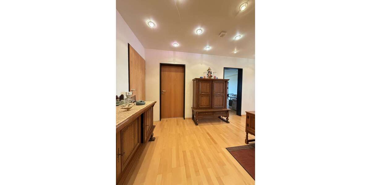 Etagenwohnung Bergisch Gladbach - 4 Zimmer, 112 m&sup2;, 289.000&euro; | Angebot:25965011