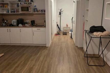 Wohnung Köln Kalk - 1 Zimmer, 33 m&sup2;, 900&euro; | Angebot:25875975