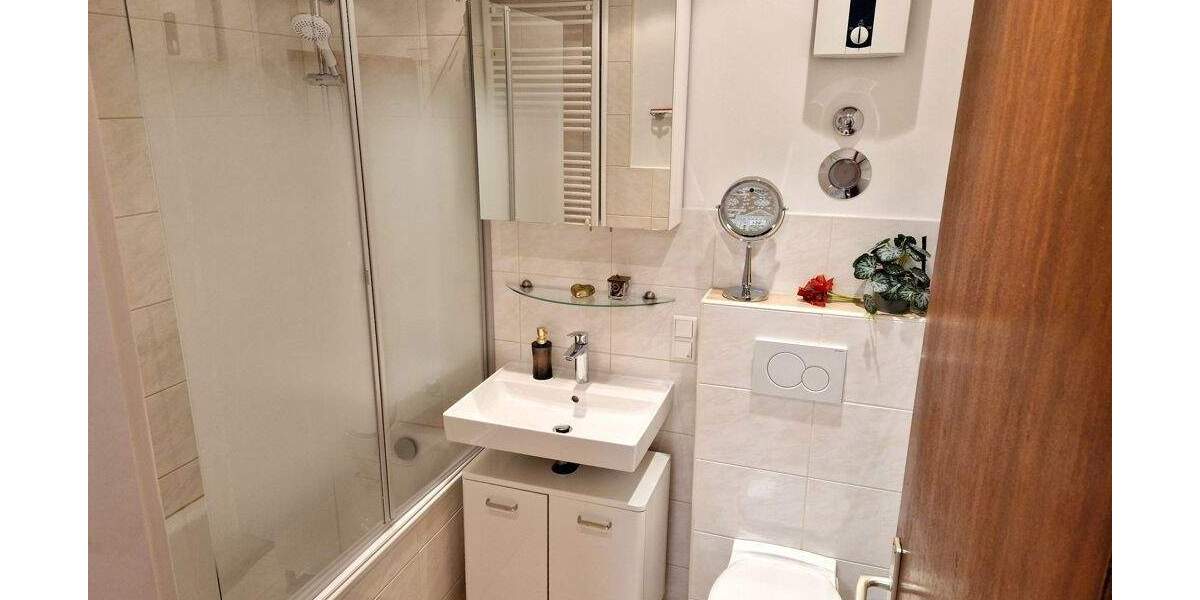 Etagenwohnung Köln Deutz - 3 Zimmer, 80 m&sup2;, 429.000&euro; | Angebot:25708384