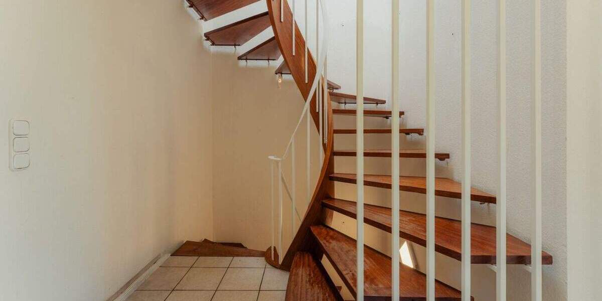 Reihenmittelhaus Bergisch Gladbach Moitzfeld - 5 Zimmer, 124 m&sup2;, 399.000&euro; | Angebot:25738419