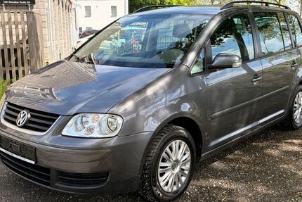 VW Touran 176.000 km 3.999 &euro; Köln 51107