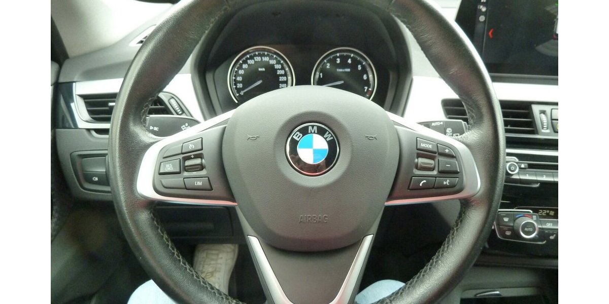 BMW X1 25e X drive Steptronic Navi Head up E-Sitze 154.000 km 16.900 &euro; Ratingen 40885