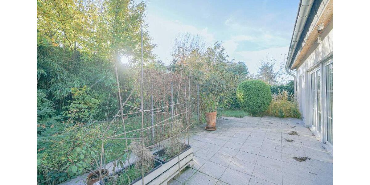 Einfamilienhaus Ratingen Tiefenbroich - 5 Zimmer, 220 m&sup2;, 2.500&euro; | Angebot:24815445