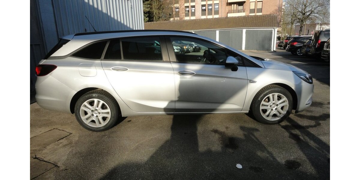 Opel Astra Edition 1,4 Klimatr. PDC V+H Allwetter Shz 90.000 km 8.990 &euro; Neuss 41462