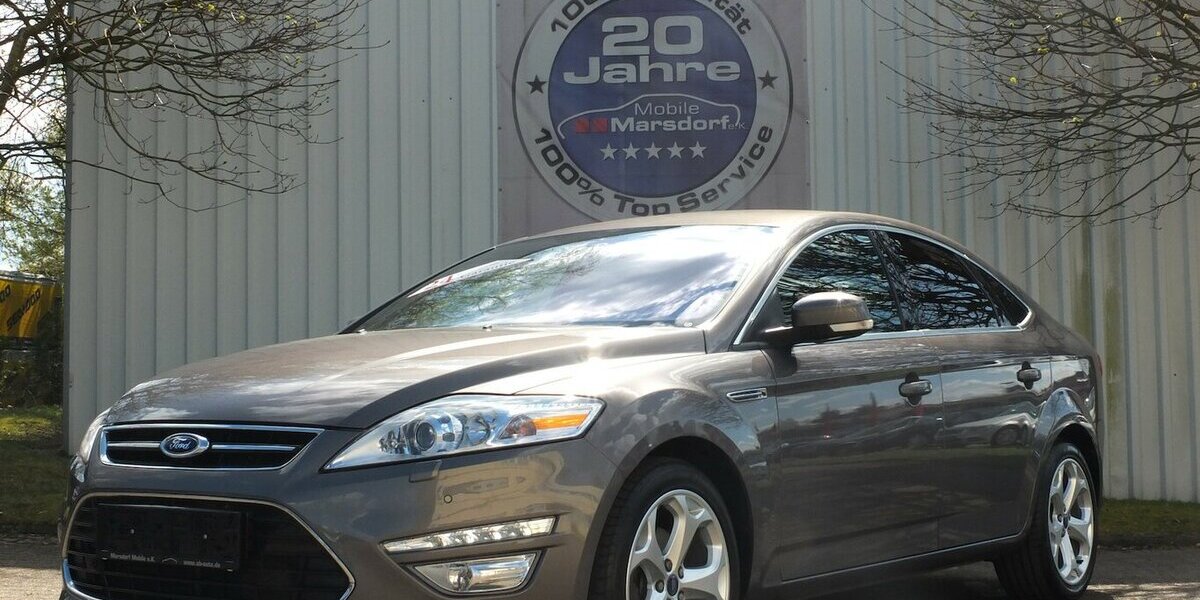 Ford Mondeo 2.0TDCi BUSINESS NAVI XENON PDC AHK BLUETOO 143.215 km 9.908 &euro; Köln 50858