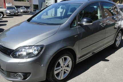 VW Golf Plus Match DSG,Klimatr.SHZ PDC G-S-Dach 58.000 km 10.950 &euro; Neuss 41462