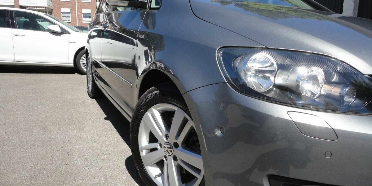 VW Golf Plus Match DSG,Klimatr.SHZ PDC G-S-Dach 58.000 km 10.950 &euro; Neuss 41462