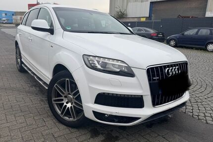 Audi Q7 250.000 km 8.990 &euro; Köln 51105