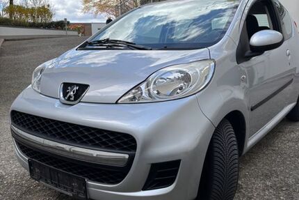 Peugeot 107 74.000 km 3.100 &euro; Erkrath 40699