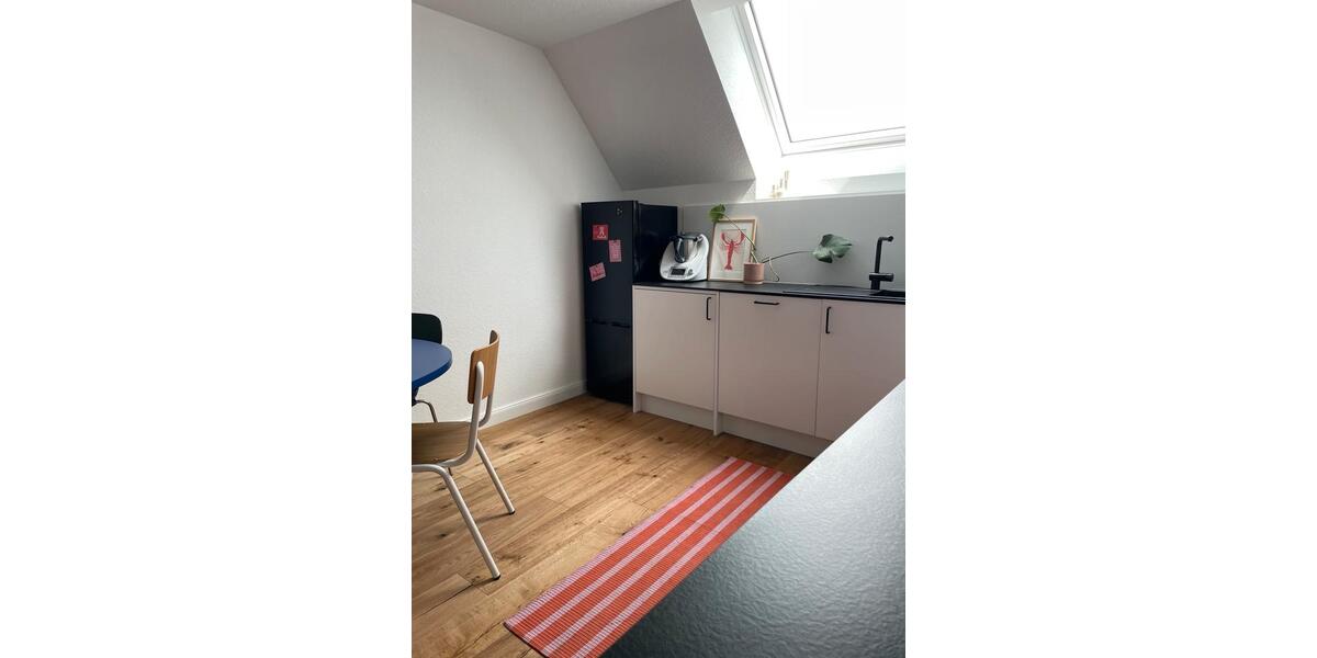 Dachgeschoßwohnung Ratingen Homberg - 3 Zimmer, 100 m&sup2;, 1.430&euro; | Angebot:26552489