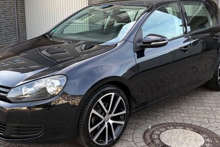 VW Golf 159.000 km 4.850 &euro; Solingen 42699