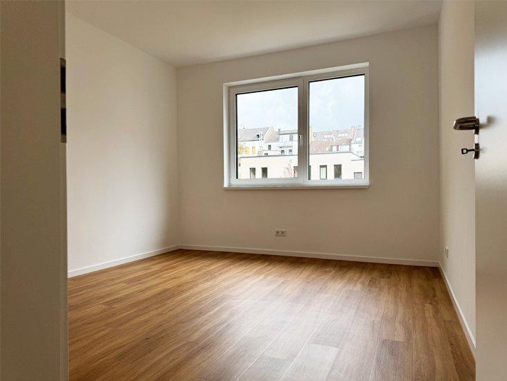 Reihenhaus Kaarst - 4 Zimmer, 135 m&sup2;, 2.595&euro; | Angebot:26195893