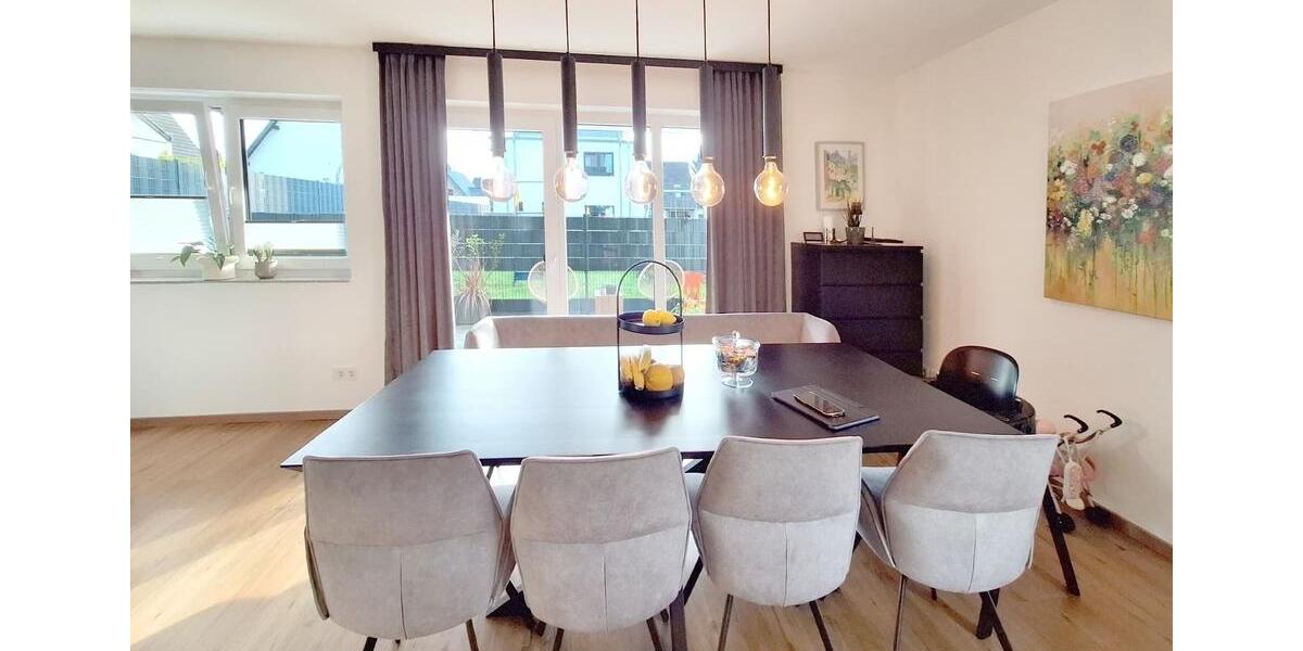 Erdgeschoßwohnung Köln Porz - 4 Zimmer, 109 m&sup2;, 1.744&euro; | Angebot:25887551