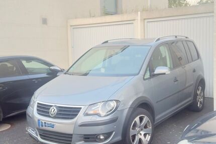 VW Touran 215.000 km 3.600 &euro; Neuss 41460