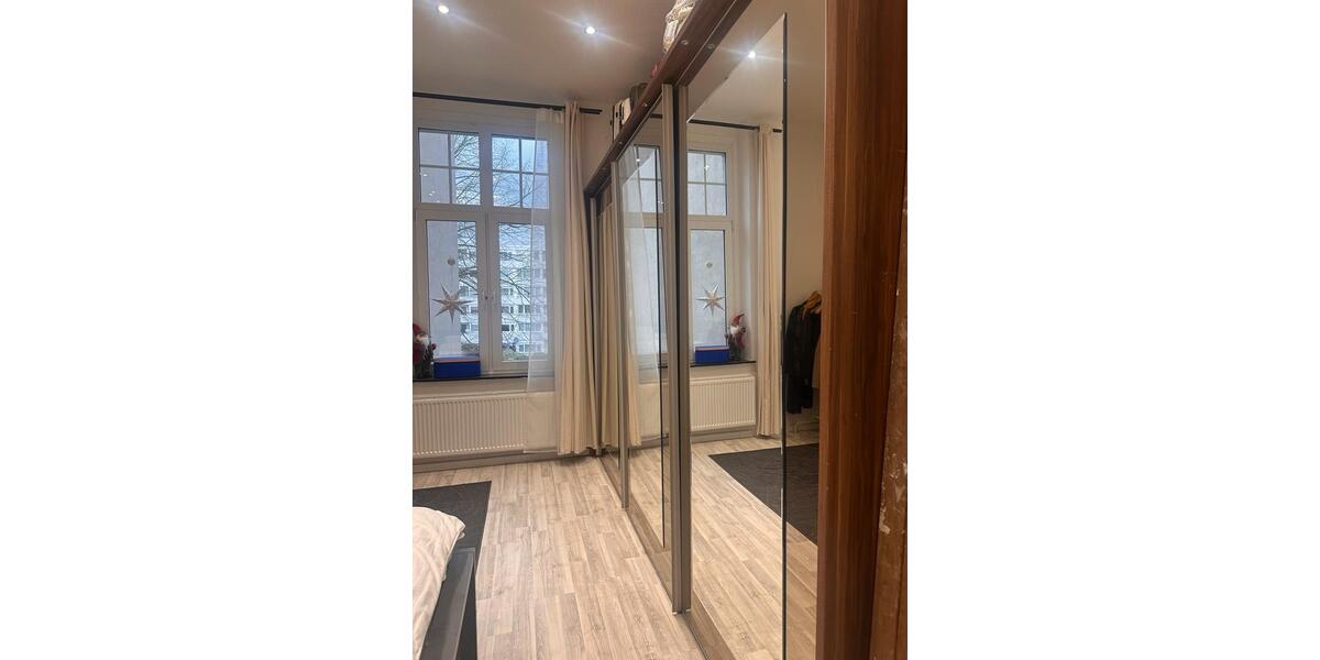 Etagenwohnung Köln Mülheim - 3 Zimmer, 76 m&sup2;, 1.300&euro; | Angebot:25905937