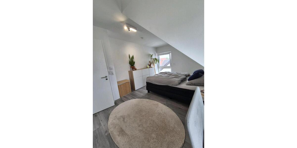 Dachgeschoßwohnung Leichlingen (Rheinland) - 3 Zimmer, 95 m&sup2;, 1.800&euro; | Angebot:26692780