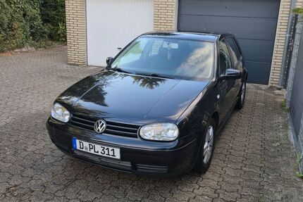 VW Golf 221.724 km 2.500 &euro; Meerbusch 40670