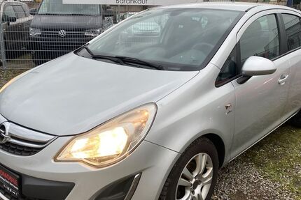 Opel Corsa 151.000 km 3.590 &euro; Düsseldorf 40231