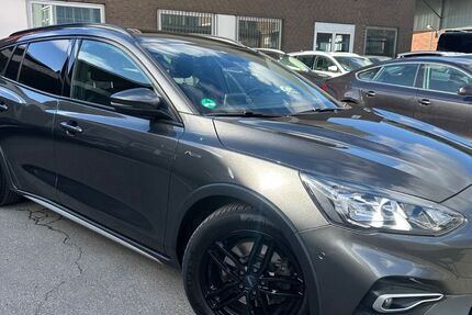 Ford Focus 162.500 km 10.880 &euro; Düsseldorf 40549