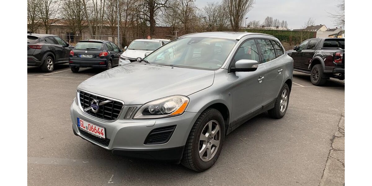 Volvo XC60 134.000 km 11.900 &euro; Bergisch Gladbach 51465