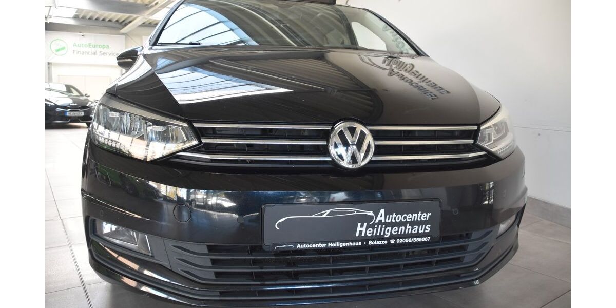 VW Touran 105.443 km 21.980 &euro; Heiligenhaus 42579