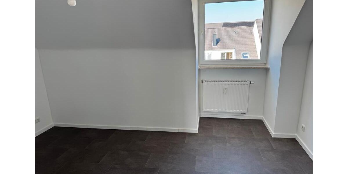 Maisonettenwohnung Leverkusen Schlebusch - 6 Zimmer, 140 m&sup2;, 2.000&euro; | Angebot:25840817