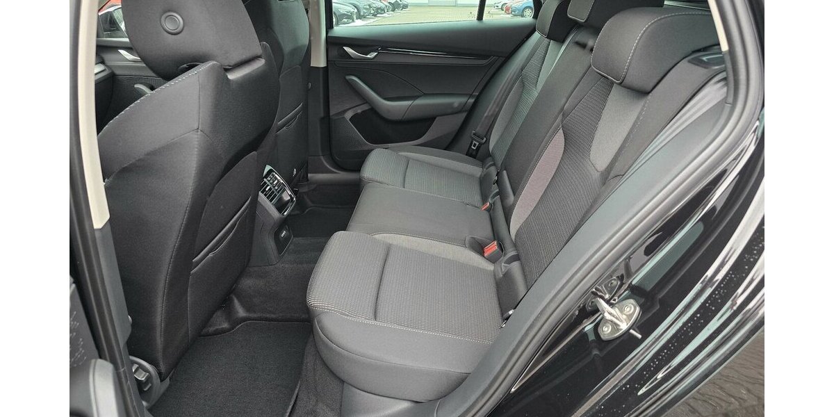 Skoda Octavia Selection MHEV|Automatik|Winterpaket|LED 1.008 km 30.975 &euro; Wermelskirchen 42929