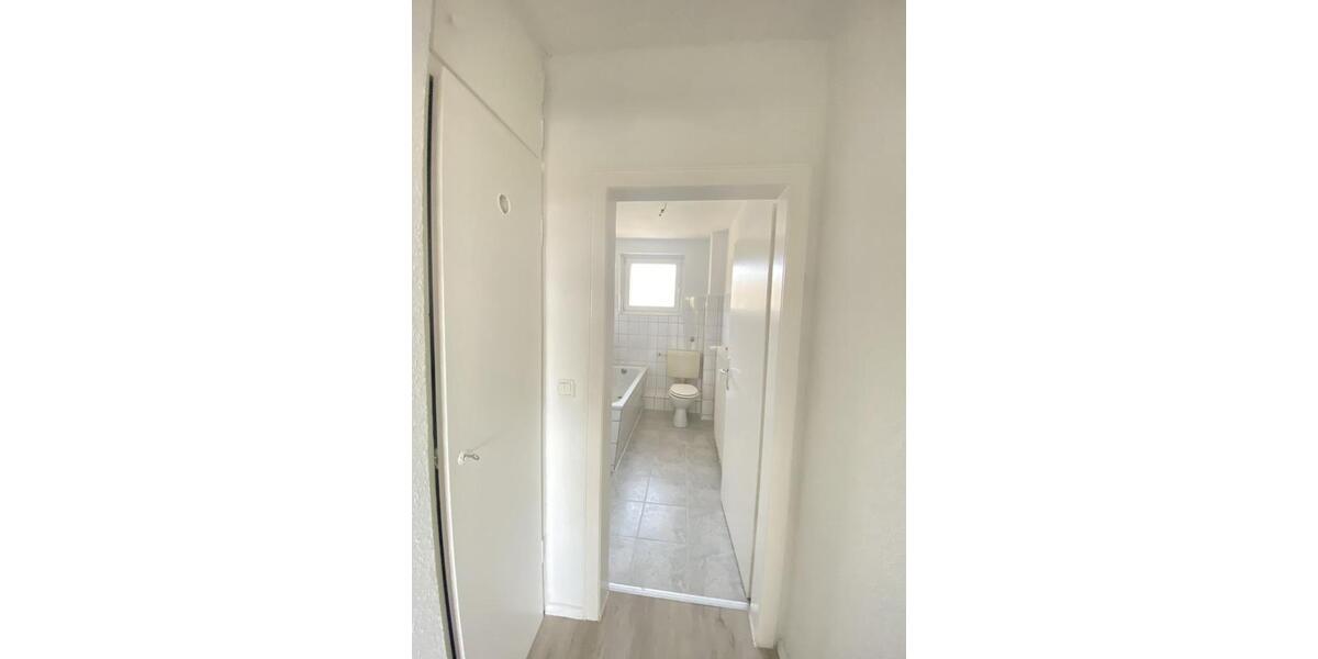 Etagenwohnung Solingen Mitte - 2 Zimmer, 57 m&sup2;, 514&euro; | Angebot:23471578