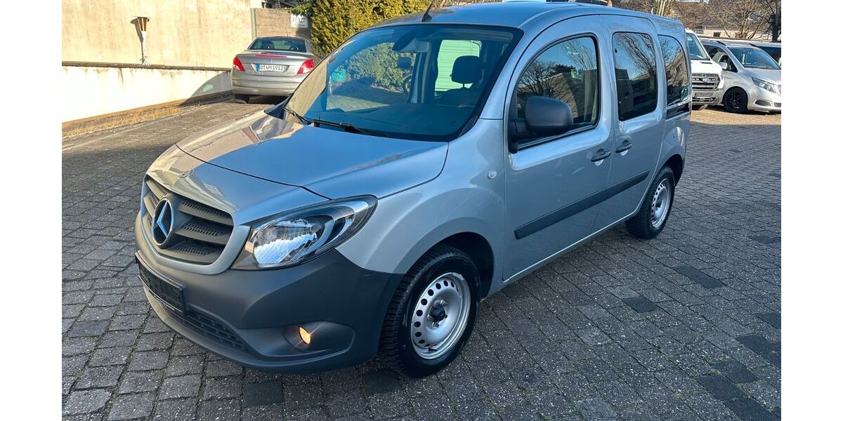 Mercedes-Benz Citan 156.209 km 11.990 &euro; Düsseldorf 40597