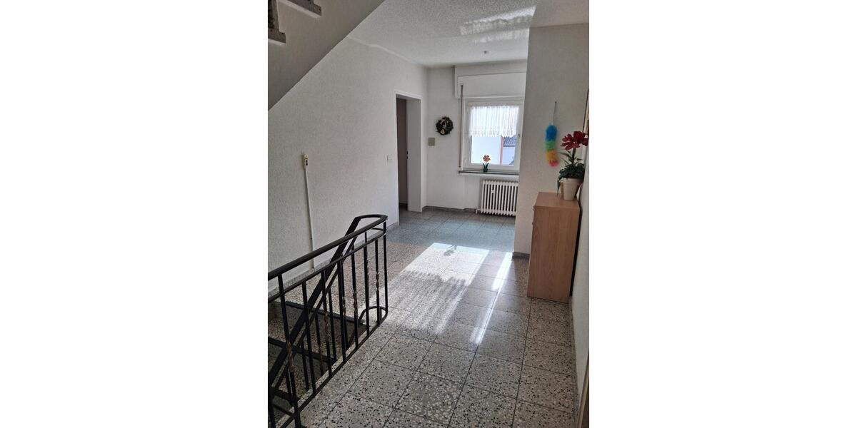 Etagenwohnung Bergisch Gladbach Frankenforst - 3 Zimmer, 80 m&sup2;, 165.000&euro; | Angebot:26669531
