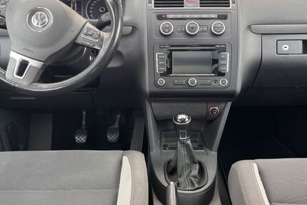 VW Touran 106.000 km 9.800 &euro; Neuss 41470
