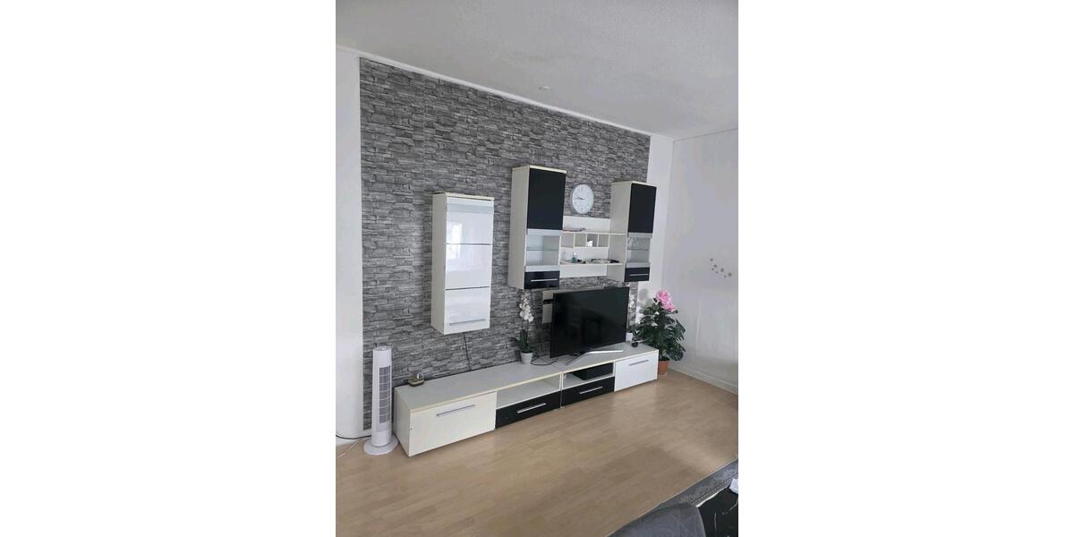 Etagenwohnung Solingen Wald - 2 Zimmer, 55 m&sup2;, 620&euro; | Angebot:26024012