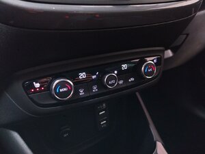 Opel Crossland X Ultimate-Paket Komfort-Paket Head-Up N 9.615 km 21.890 &euro; HAAN 42781