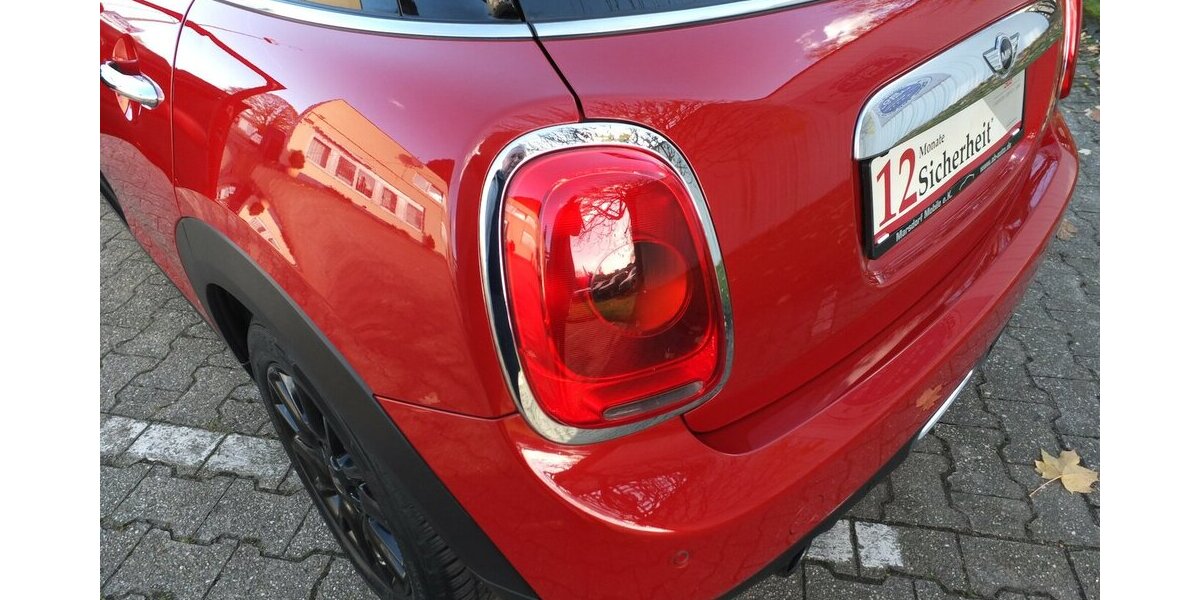 Mini ONE NAVI KLIMAAUT ROTMETALLIC PDC 5-TÜRIG 108.788 km 9.904 &euro; Köln 50858