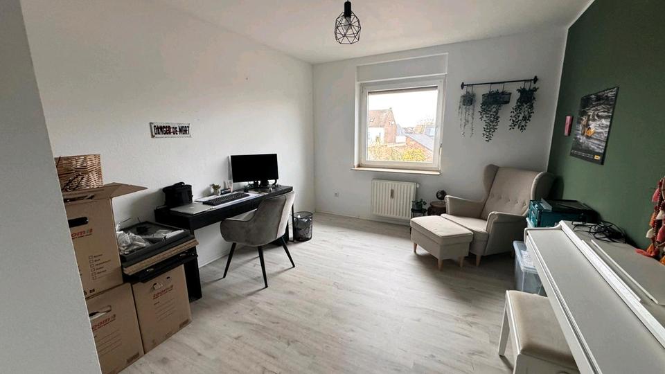 Etagenwohnung Bedburg - 3 Zimmer, 86 m&sup2;, 1.100&euro; | Angebot:26034378