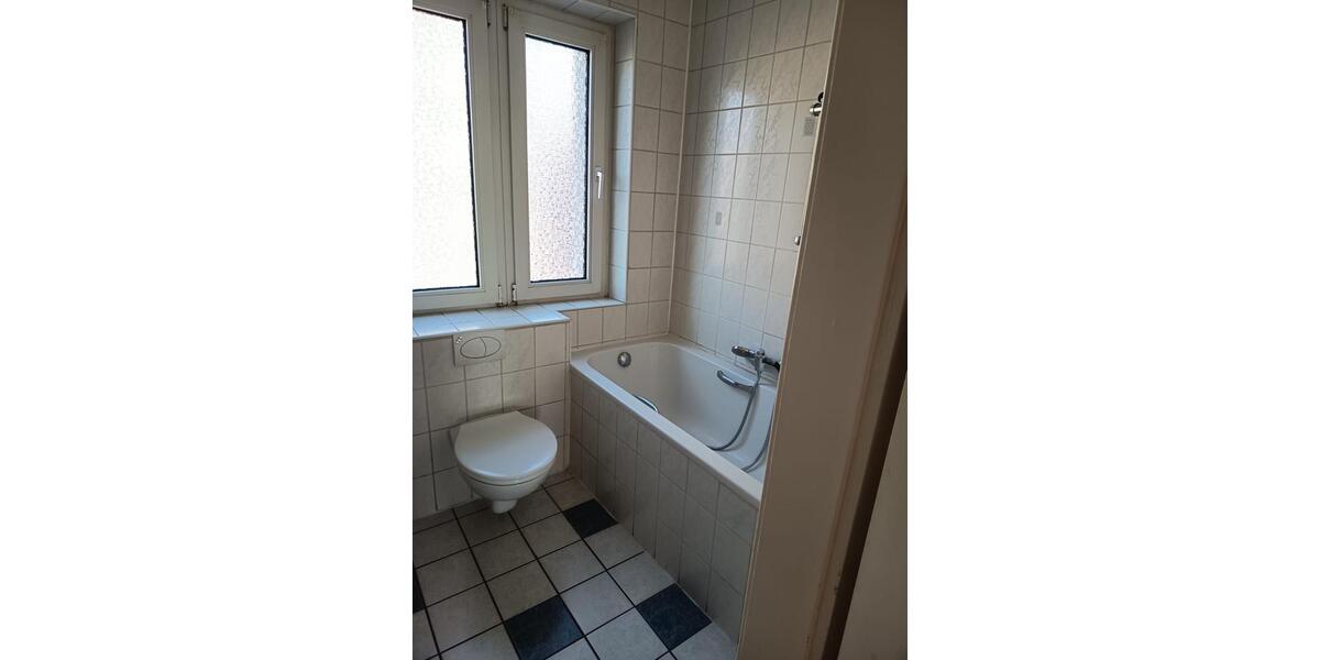Etagenwohnung Remscheid - 3 Zimmer, 75 m&sup2;, 700&euro; | Angebot:25943744