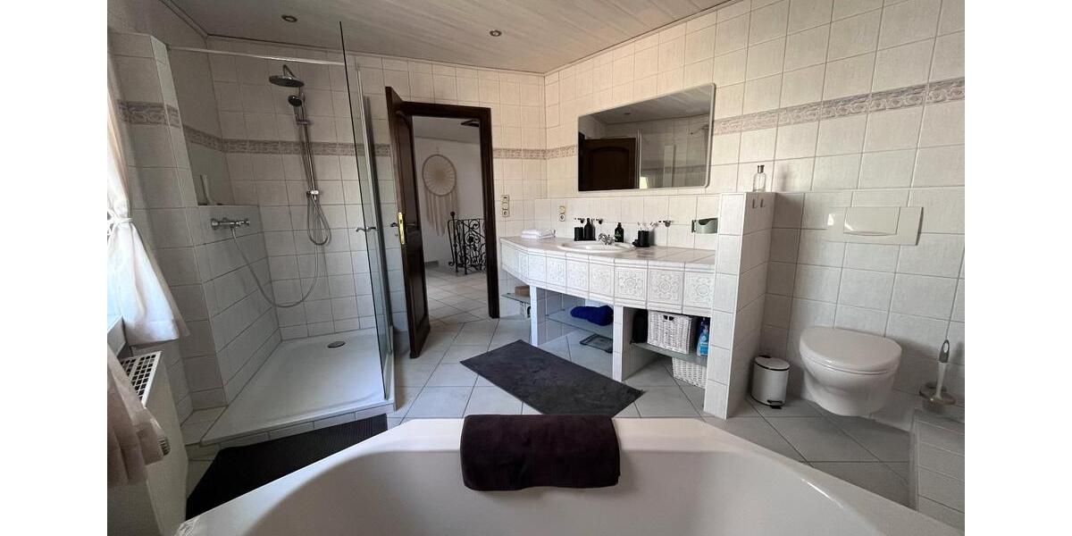 Einfamilienhaus Bergheim - 4 Zimmer, 167 m&sup2;, 2.080&euro; | Angebot:25899926