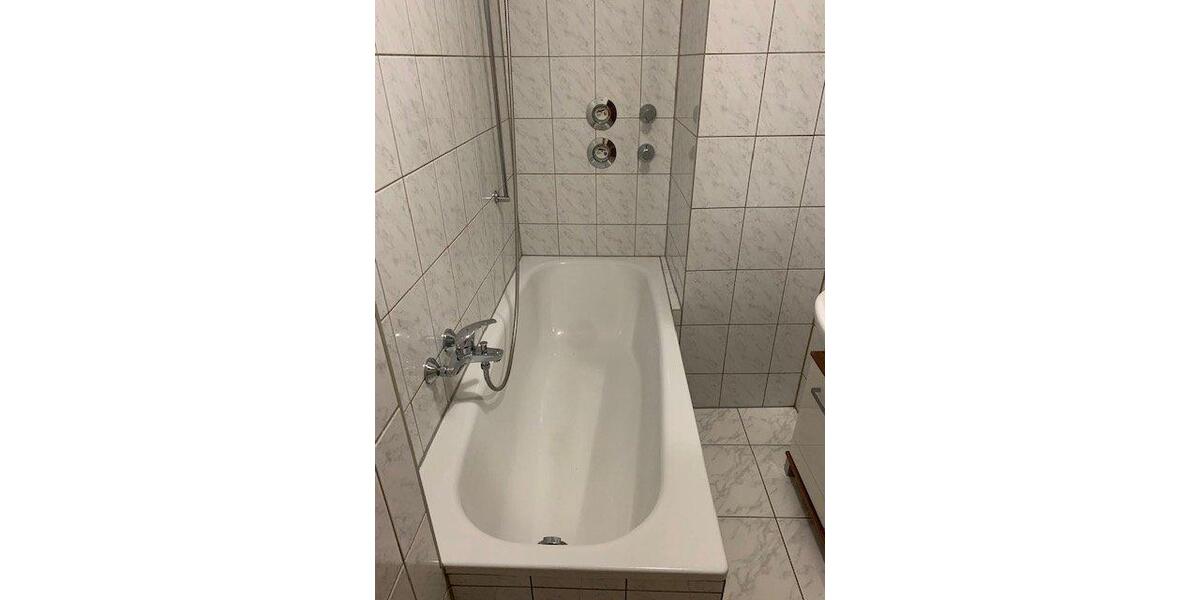 Etagenwohnung Solingen Central - 2 Zimmer, 72 m&sup2;, 650&euro; | Angebot:26632060