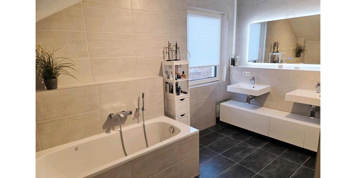 Einfamilienhaus Solingen Höhscheid - 5 Zimmer, 130 m&sup2;, 665.000&euro; | Angebot:25710041