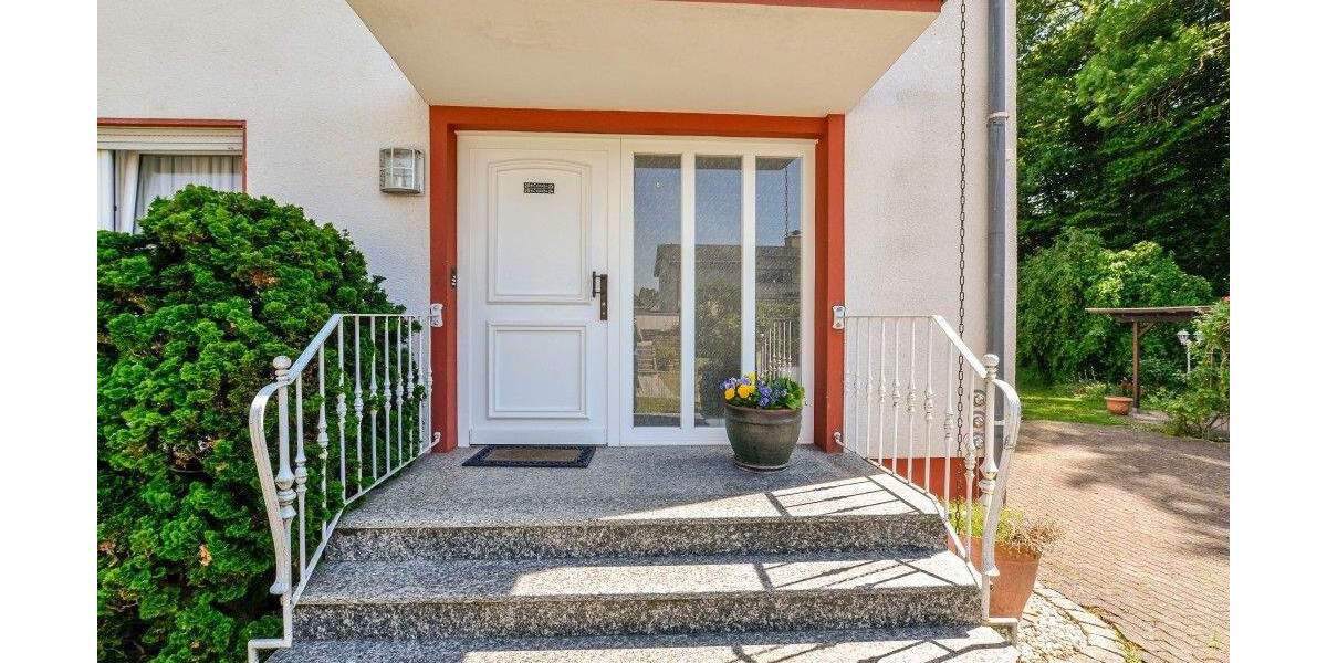 Mehrfamilienhaus, Wohnhaus Leverkusen Lützenkirchen - 6 Zimmer, 146 m&sup2;, 550.000&euro; | Angebot:25822680