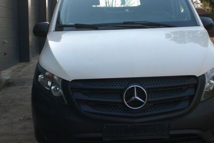 Mercedes-Benz Vito 215.300 km 9.000 &euro; Köln 50735