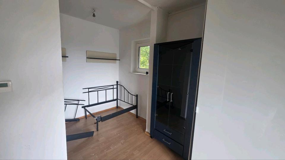 Etagenwohnung Remscheid Reinshagen - 2 Zimmer, 45 m&sup2;, 300&euro; | Angebot:26613610