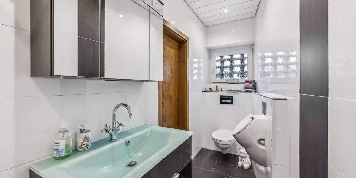 Einfamilienhaus Grevenbroich / Kapellen Kapellen - 5 Zimmer, 216 m&sup2;, 750.000&euro; | Angebot:25689632