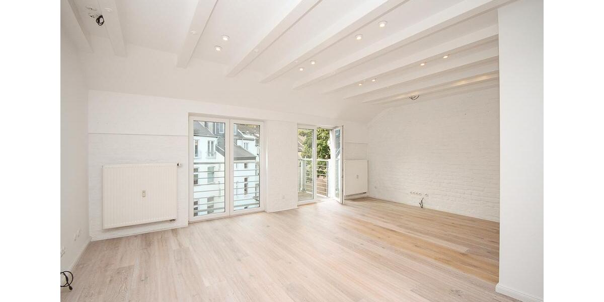 Dachgeschoßwohnung Düsseldorf Stadtbezirk 2 - 2 Zimmer, 89 m&sup2;, 1.700&euro; | Angebot:24889835