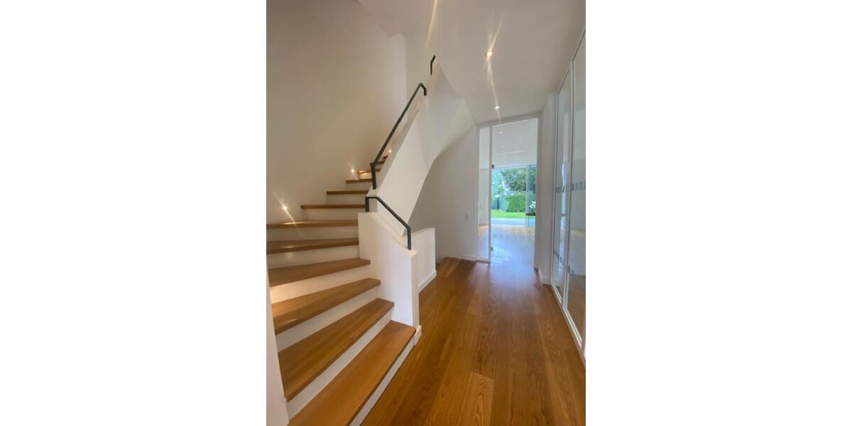 Doppelhaushälfte Düsseldorf Niederkassel - 6 Zimmer, 220 m&sup2;, 5.900&euro; | Angebot:25362583