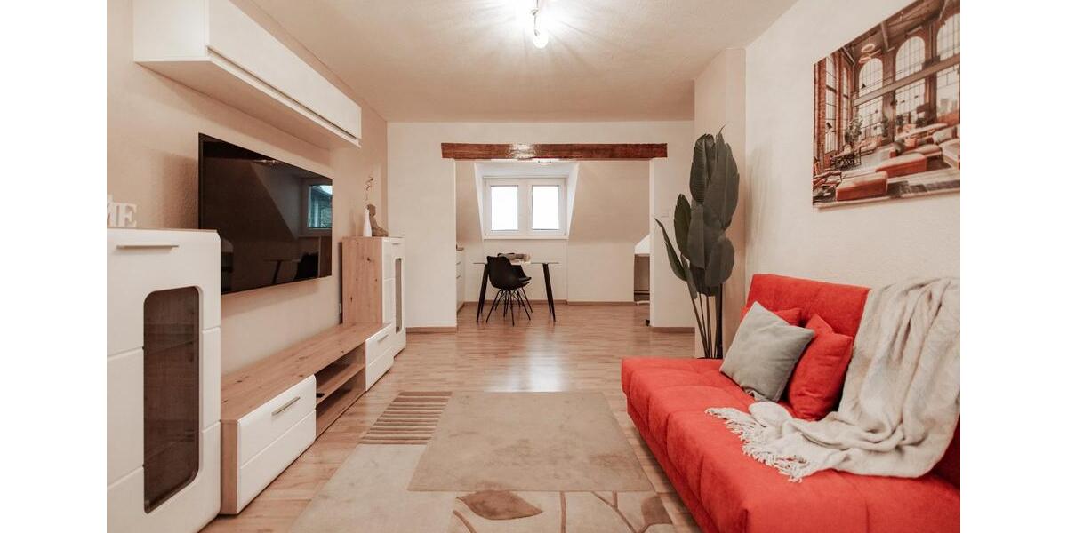 Dachgeschoßwohnung Neuss Augustinusviertel - 2.5 Zimmer, 67 m&sup2;, 1.100&euro; | Angebot:25968665