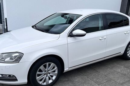 VW Passat 205.200 km 6.900 &euro; Köln 50769
