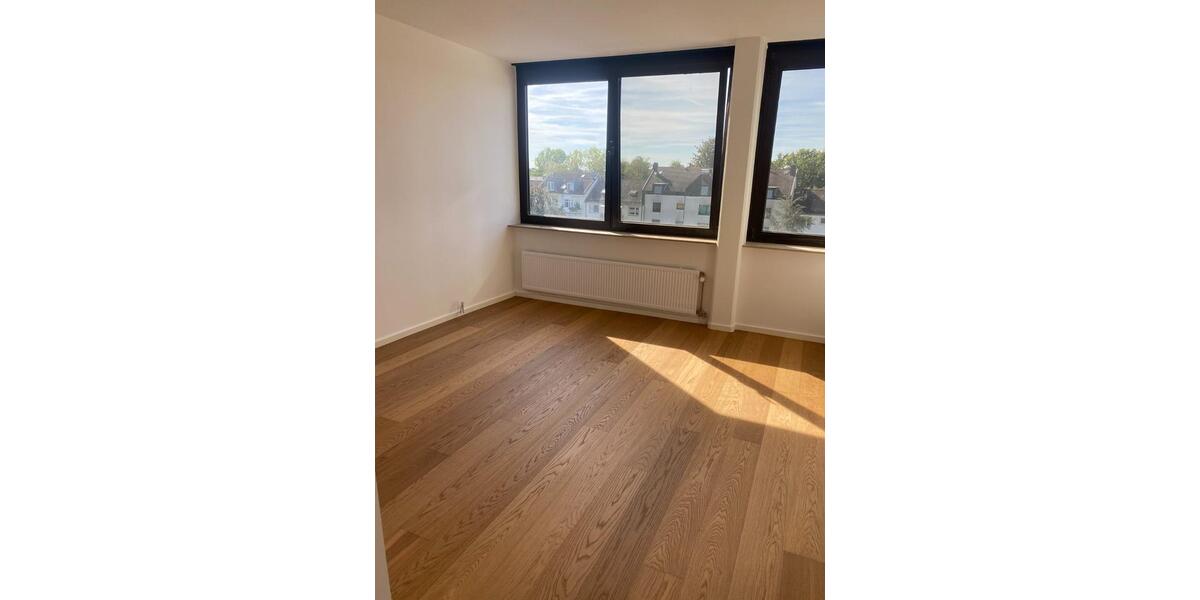 Etagenwohnung Köln Lindenthal - 4 Zimmer, 116 m&sup2;, 1.972&euro; | Angebot:25759359