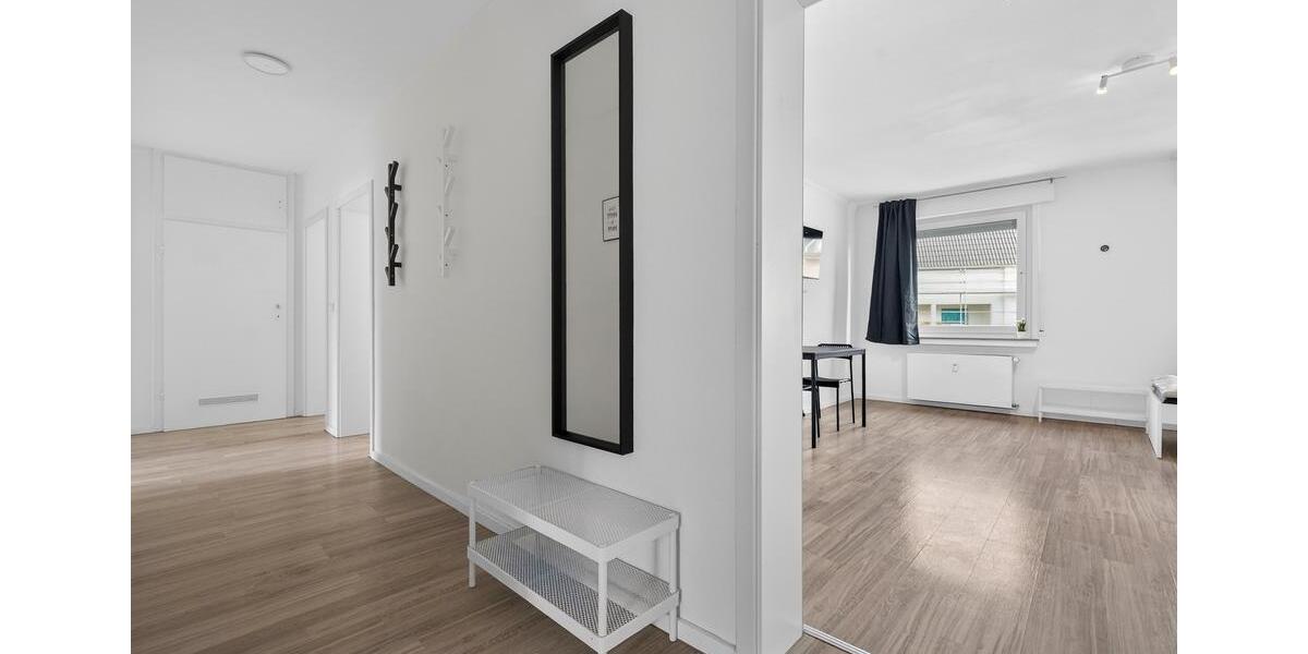 Etagenwohnung Solingen - 4 Zimmer, 100 m&sup2;, 15&euro; | Angebot:26701950